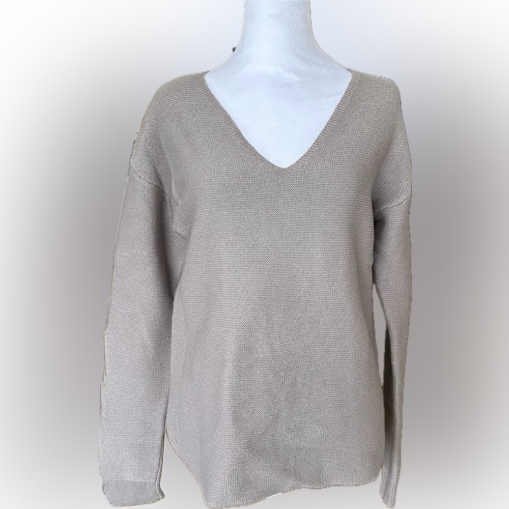 Wilfred V-Neck Knit Sweater in Light Beige